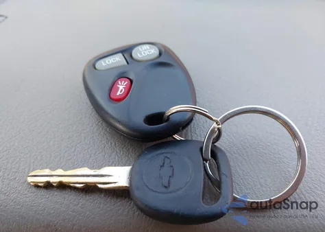 2001 Chevrolet Silverado 1500 Ls from USA, damaged, VIN 2GCEC19T011359922